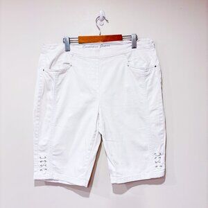 EMOTIONS White denim bermuda shorts | Casual summer | Size 13